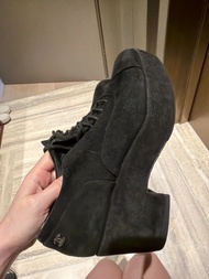 Chanel 黑色厚底鞋