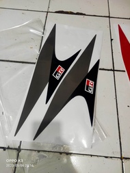 stiker fender depan mobil Agya GR sport
