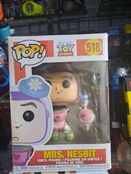 FUNKO POP 518Toy stroy 5 巴斯光年Mrs nesbit