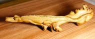 จรเข้ ไม้แกะสลักจาก parasite wood (ไม้ปรสิต)ที่หายากมาก แกะเป็นตัวจรเข้ ที่สวยงามสมจริง ยาว28ฃม. เหม