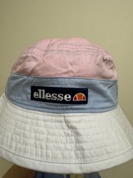 ellesse漁夫帽。98%新
