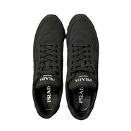 Prada黑色休閒鞋舒適時尚