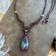 N902 蠟線編織 紅綠寶石 草莓晶 銅珠 頸鏈 (可調長度)