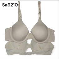 I Sa9210 branded bra size 34 with underwire foam