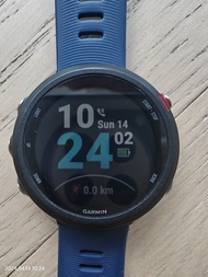 Garmin 245 music. New original red strap included. 17hrs of Activity.