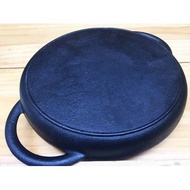 Van Loi non-stick cast iron grill pan - cast iron colander