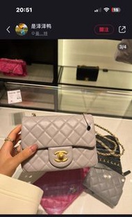 CHANEL 灰色金球方胖子 mini square