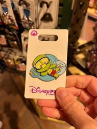 香港迪士尼代購Olu pin襟章