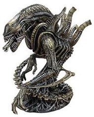 （現貨供應，絕版全新商品）Sideshow BenToy AVP Alien Warrior Bust 戰鬥異形半身雕像