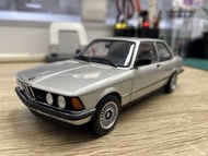 1/18 BMW 320i 模型車
