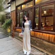WC3L DIO* 2025New Autumn and Winter Knitted Embroidered Little Bee Wide Leg Pants Straight Pants