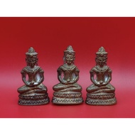 PHRA KRING PER LUK MAHA RUAY
师傅: LP DUM (鬼王DUM)

庙名: WAT SAMTHITHAM

佛历: 2552

原料: NER THONG LEONG /