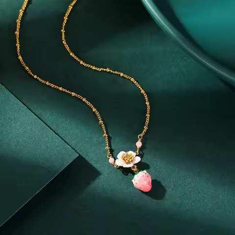 Strawberry Flower Necklace 2024 New Fashion Strawberry Necklace Hand-made Enamel Flower Necklace Ori
