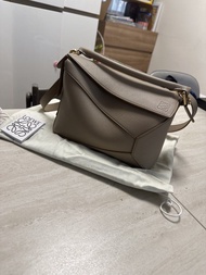 Loewe puzzle Edge small Sand