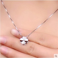 UIPT950 Platinum Necklace Girlfriend Gift Platinum Necklace All-Match Jewelry Diamond Pendant Female