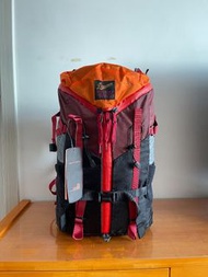 全新神秘農場32L登山包消防員聯名丹納danner輕量化戶外雙肩包32升大容量徒步旅行雙肩雪山背包