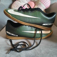 Nike mercurial futsal shoes