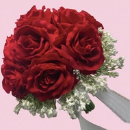 Hand flower fiance/sanding