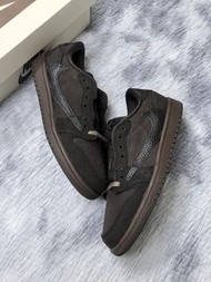 Travis Scott Jordan 1 low brown