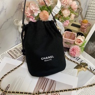 Chanel香奈兒經典束口小水桶包