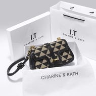 CHARINE&KATH Premium Sense กระเป๋าใต้วงแขนผู้หญิง New Trend แฟชั่นกระเป๋าอานม้าวินเทจกระเป๋าสะพาย  C