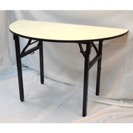 Half Round Banquet Table 150L x 75W x 75H cm, Foldable table