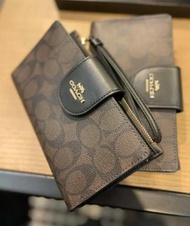 COACH กระเป๋าสตางค์ผู้หญิง คลัตช์，กระเป๋าสตางค์ข้อมือ ใส่มือถือได้