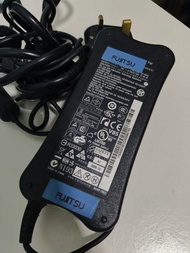 Fujitsu 火牛notebook充電器 合LH 系列19v 4.7A