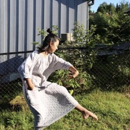 靈動優美 天絲麻混紡 珊瑚灰圓點洋裝 北歐風情