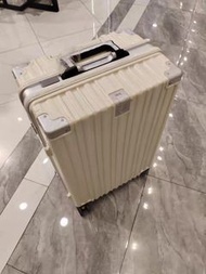 全新20吋米白色行李箱 可以帶上飛機  〖要訂2-3天到〗