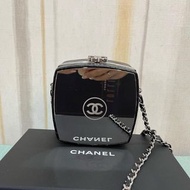 超精緻 VIP 粉餅鏡盒💕 Chanel Mini Bag Vanity Case