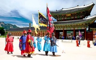 Seoul Day Tour: Gyeongbokgung, Bukchon Hanok Village, 3 highlights