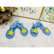 Old Navy girls' shoes size 7, equivalent to 14cm feet.