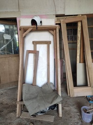 kusen pintu terbuat dari kayu bekas