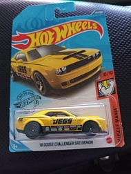 Hot wheels 18 DODGE CHALLENGER SRT DEMON