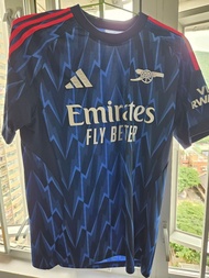 Arsenal 阿仙奴作客球衣