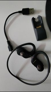 SONY Walkman NW-WS413 運動耳機 運動型 MP3 播放器連充電座