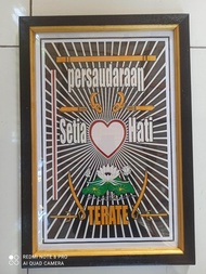 Hiasan dinding cetak gambar dan bingkai lambang PSHT ukuran 45x65cm