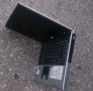 筆電ACER  5610ALMi殺肉機 螢幕+鍵盤+主機板OK (右邊折彎處破裂)開機正常$1000元