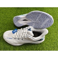 Victor A550 (white/true blue) (wide) badminton shoes