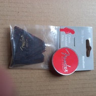 Original fender bass pick