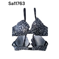 H Sa11763 branded bra with underwire size 32B