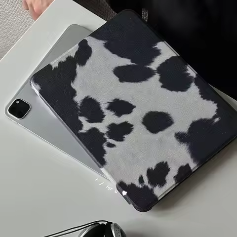 Leopard Print with Pen Slot iPad Case For iPad Pro 11 13in 2025 iPad Pro 12.9in Air7 10th 11th M4/5 