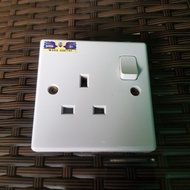 Schneider Clipsal S-Classic E15R 13A 1 Gang Switch Socket Outlet