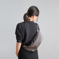 手工真皮革大容量隨身船型腰包 | 斜跨包 | 米白 橄欖黃 岩石灰 |