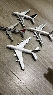DIE CAST PLANE MODELS -1/400 99% New perfect condition .  No box No stand