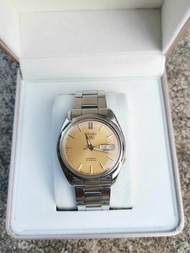 นาฬิกา Seiko 5 Automatic กลไกลระบบเครื่อง 7s26 หน้าปัดสีทอง ของแท้100%
