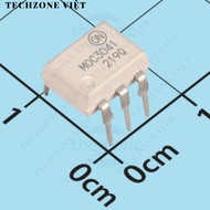 [2 Pieces]- MOC3041M Optoisolator Triac Output 4170Vrms 1 Channel, 6-DIP TechZone Viet