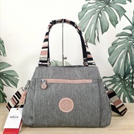กระเป๋าถือและสะพายไหล่ KIPLING ELISE HANDBAG  วัสดุ Nylon +Polyester ขนาดกำลังพอดี จุของได้มาก งานแท