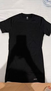 全新 MacPac 黑色運動短袖衫 sports tee